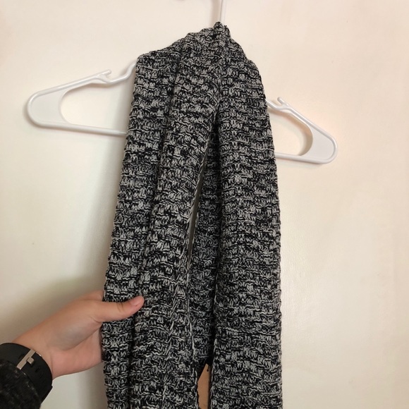 Infinity Scarf - Picture 2 of 3